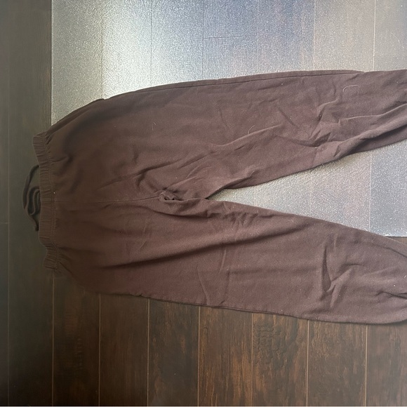 Garage NYC sweats - Picture 2 of 4